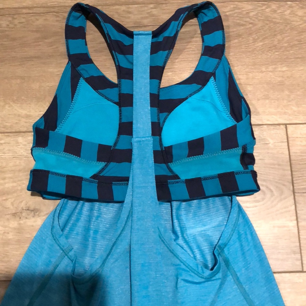 Lululemon Racerback Tank. Size 4 - Picture 6 of 6